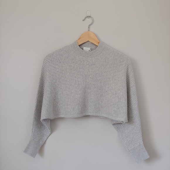 Aritzia Wilfred Lolan Cropped Sweater Light Grey Size XXS - Picture 10 of 16